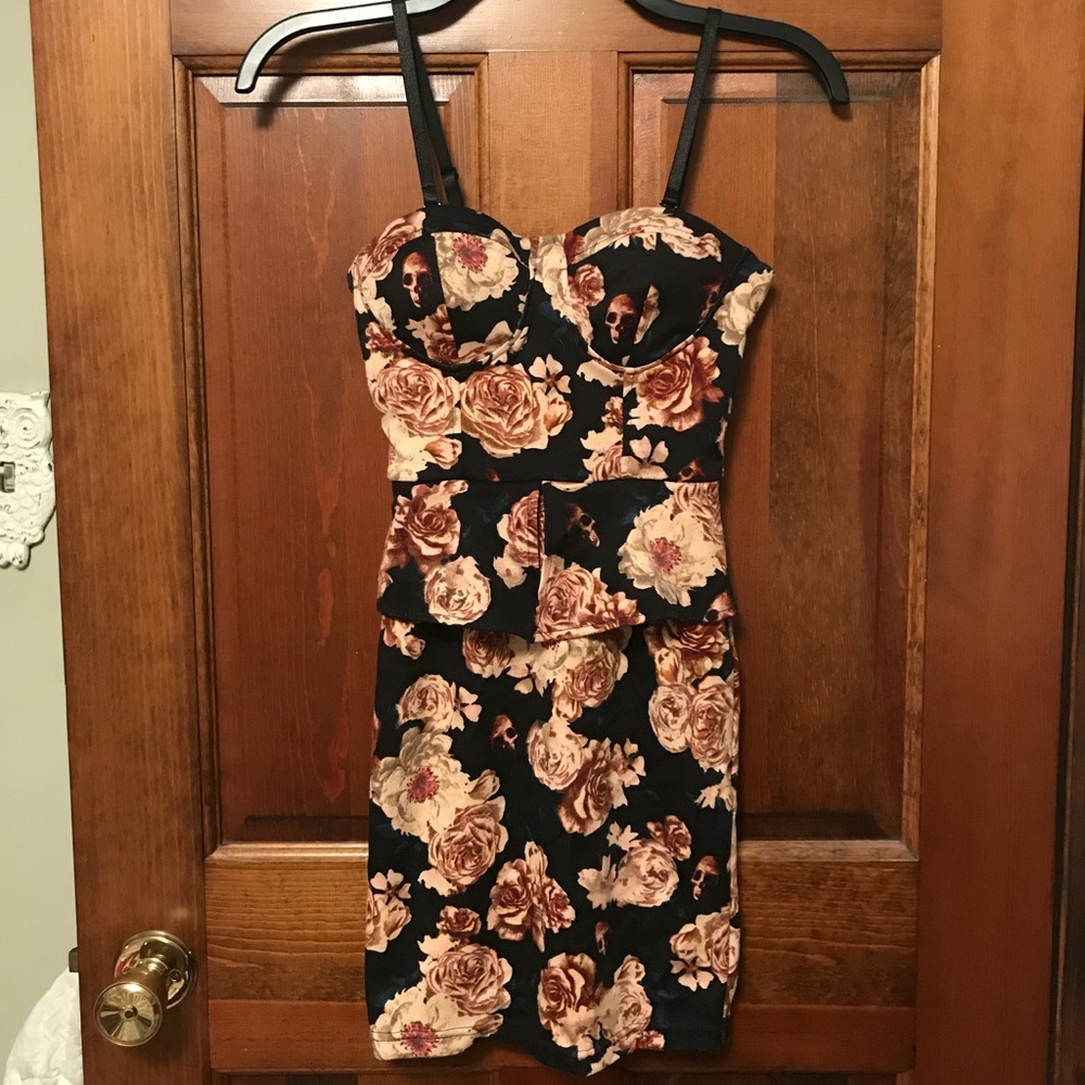 Peplum dress😍